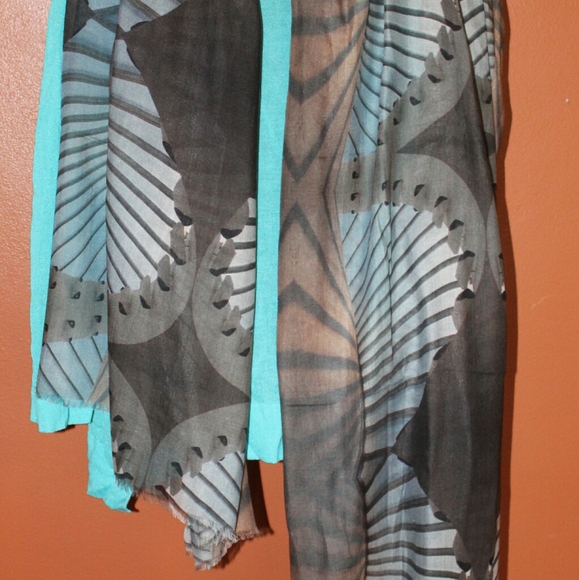 SOLD!Scarf/shawl brown grayabstract NWT luxury fashion accessories wearable art - Picture 8 of 8